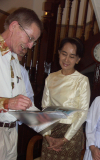 Erste-Begegnung-mit-Aung-San-Suu-Kyi